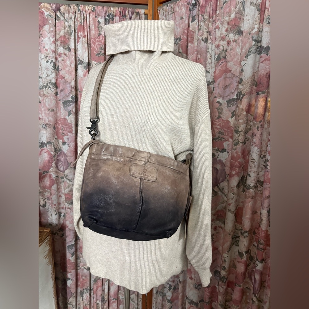 Two-tone Leather Purse | Carrie in Wood |Aunts & Uncles